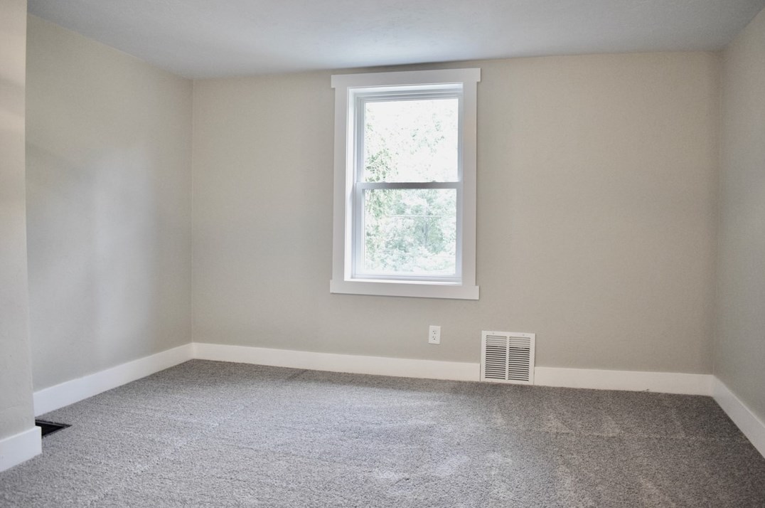 52 Penn Mnr Rd, Manor PA 15665-9507 exterior