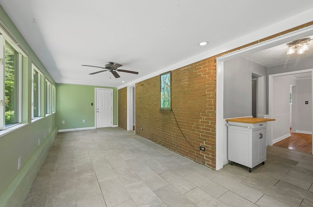 750 Fruithurst Dr, Pittsburgh PA  15228-2580 exterior