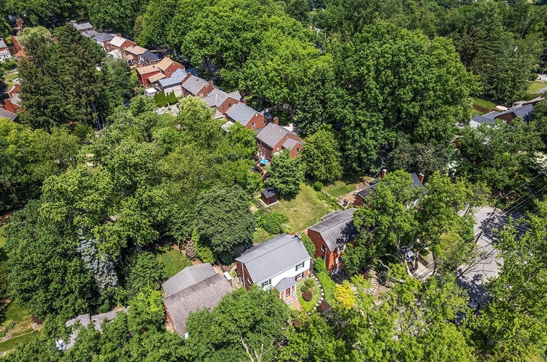 750 Fruithurst Dr, Pittsburgh PA  15228-2580 exterior