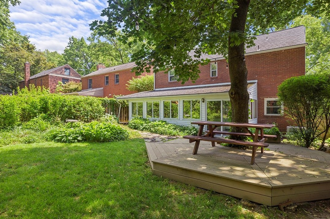 750 Fruithurst Dr, Pittsburgh PA  15228-2580 exterior