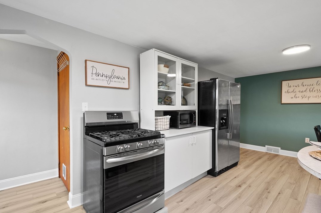 17 Prospect Ave, Washington PA 15301-5250 exterior