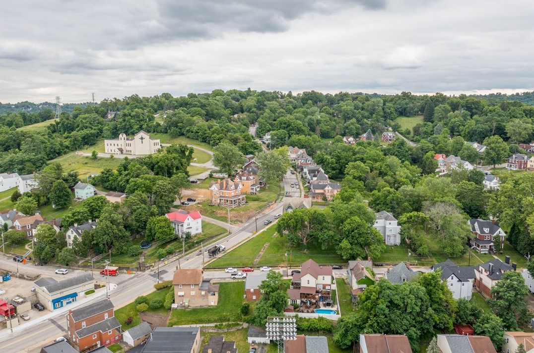 17 Prospect Ave, Washington PA 15301-5250 exterior