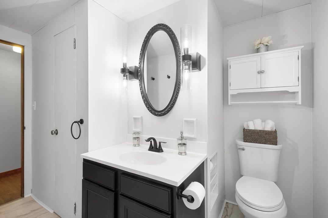 17 Prospect Ave, Washington PA 15301-5250 exterior