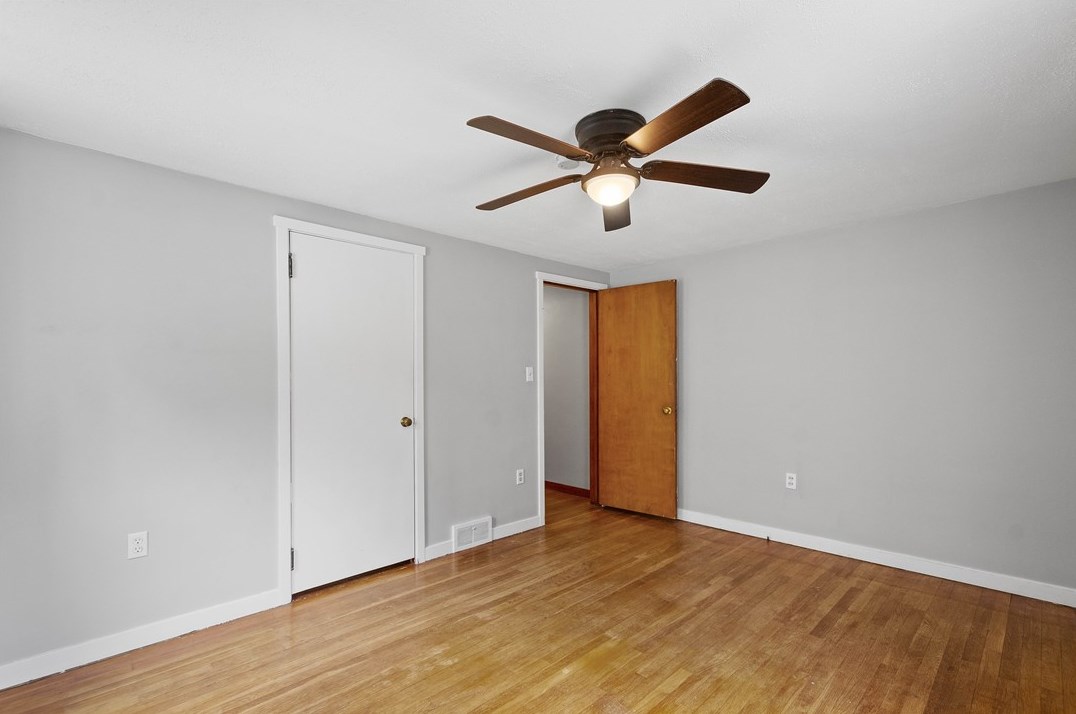 17 Prospect Ave, Washington PA 15301-5250 exterior