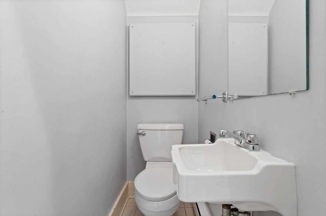 5238 Westminster Pl, Pittsburgh PA  15232-2119 exterior