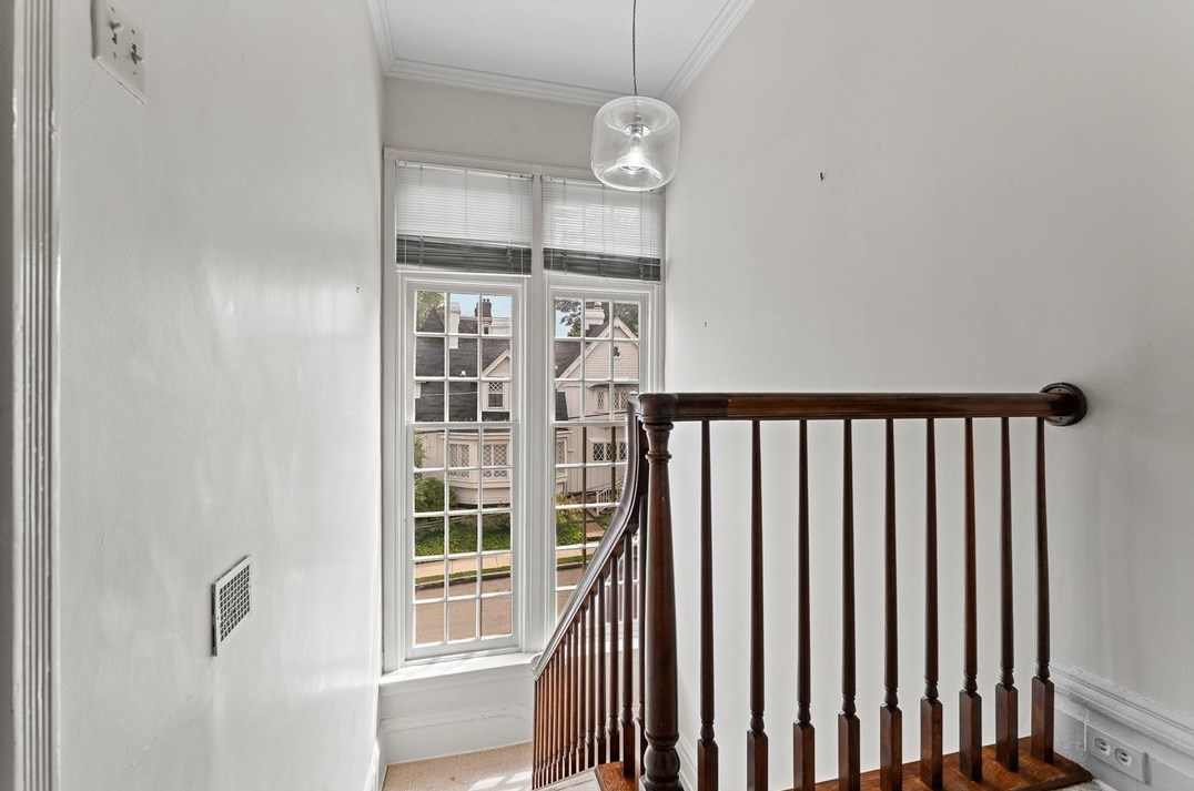 5238 Westminster Pl, Pittsburgh PA  15232-2119 exterior