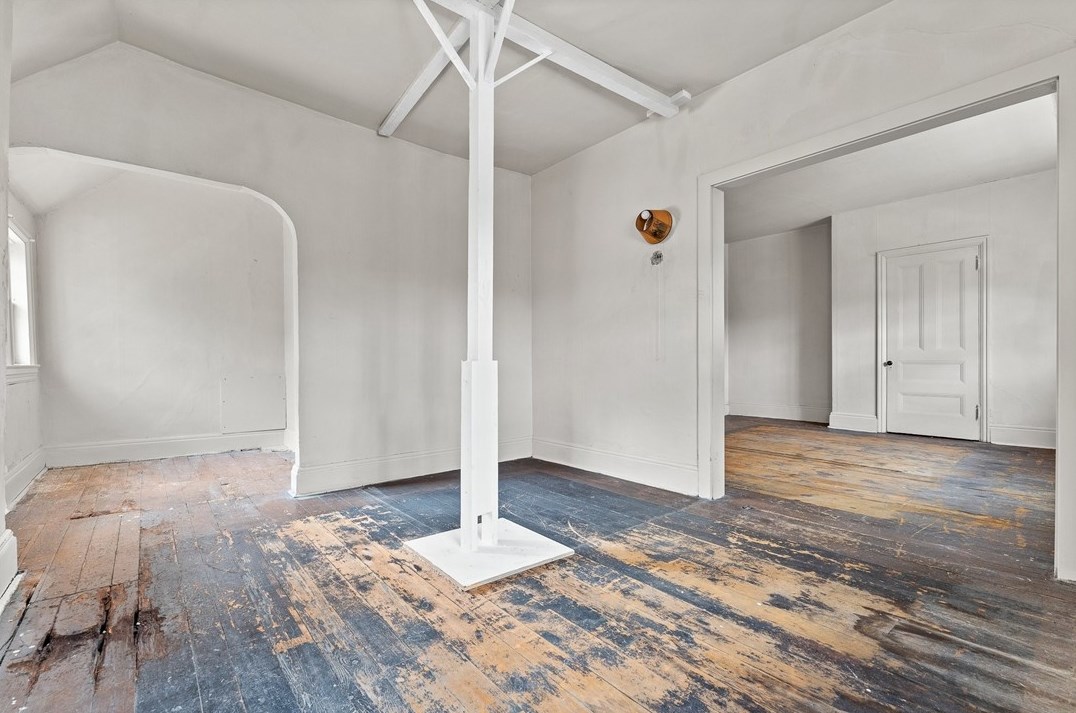 5238 Westminster Pl, Pittsburgh PA  15232-2119 exterior