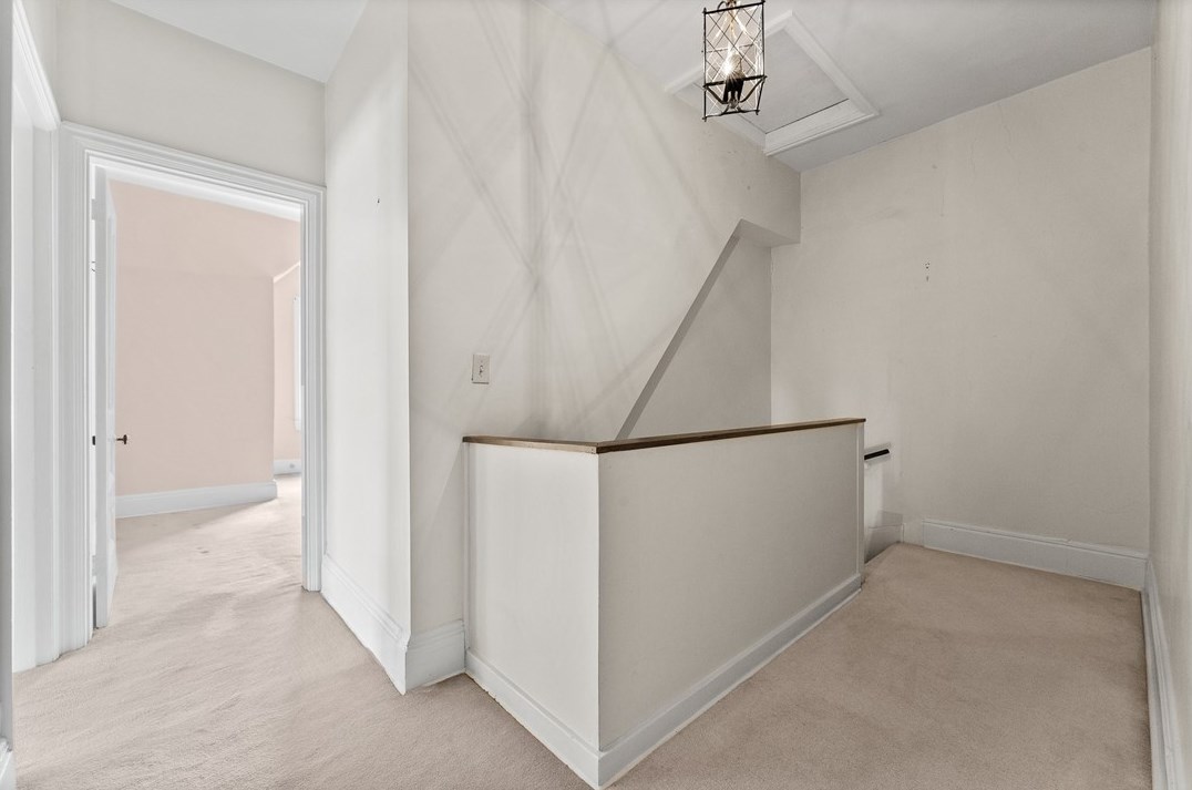 5238 Westminster Pl, Pittsburgh PA  15232-2119 exterior