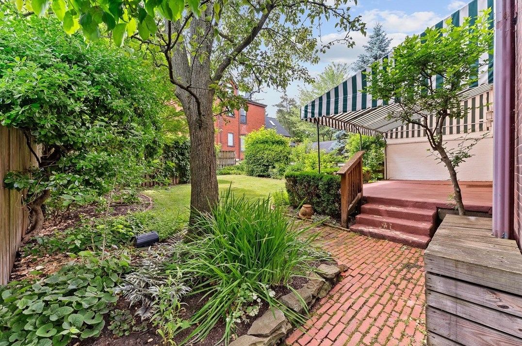 5238 Westminster Pl, Pittsburgh PA  15232-2119 exterior