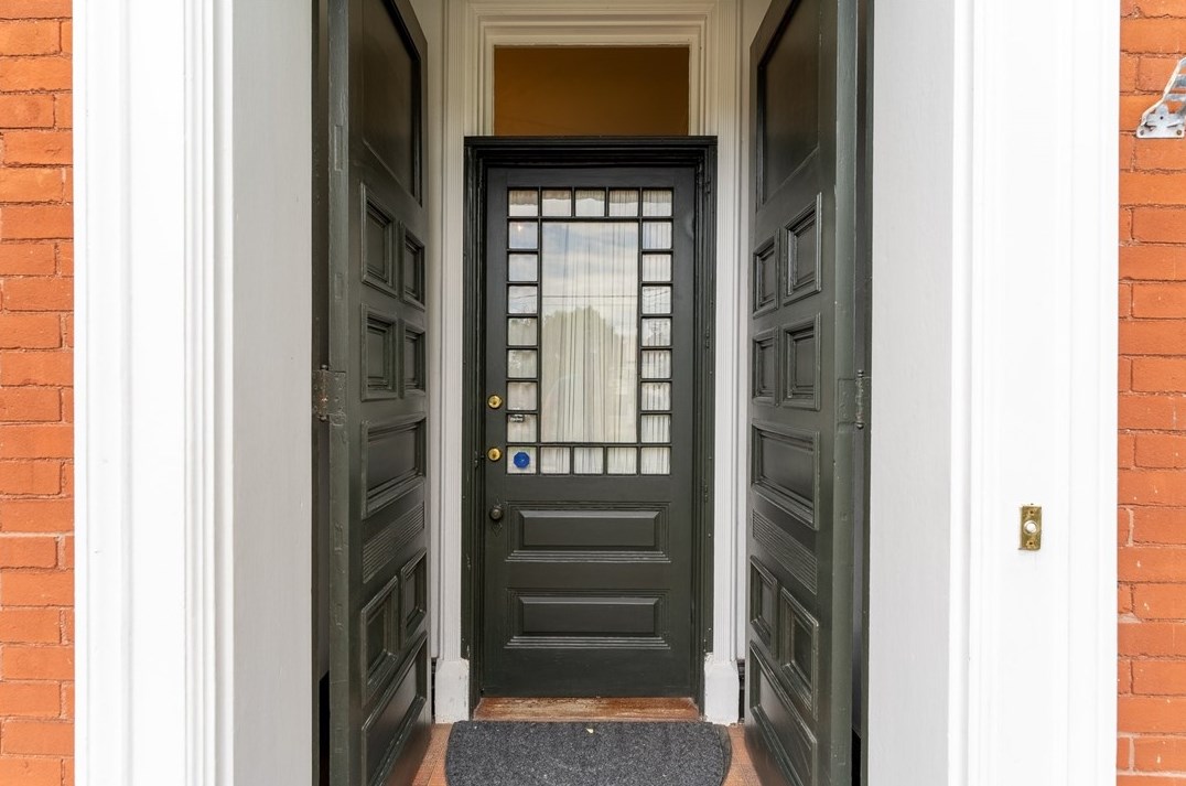 5238 Westminster Pl, Pittsburgh PA  15232-2119 exterior