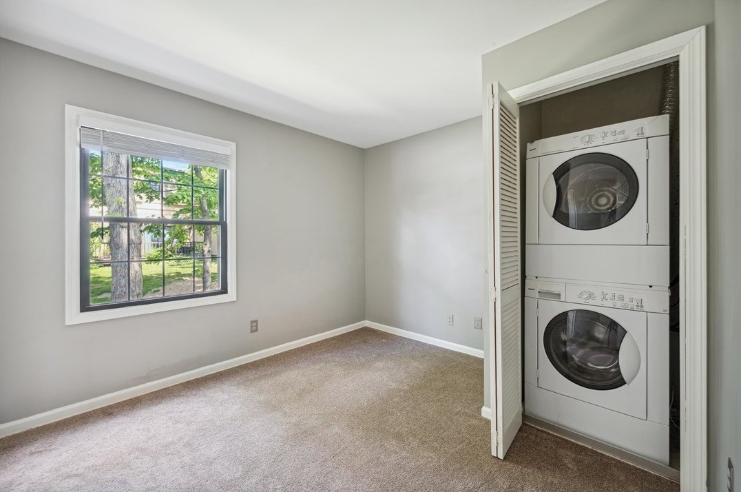 1018 Pennsbury Blvd, Pittsburgh PA 15205-1633 exterior