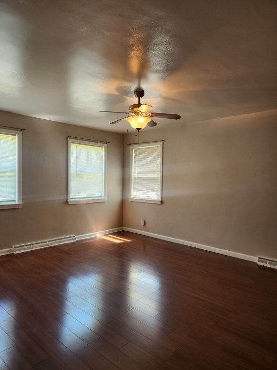 16 Jantosik St, Leechburg, PA 15656