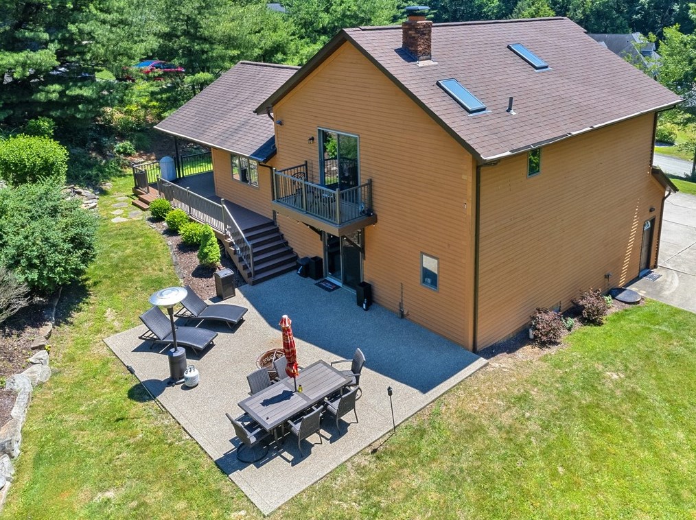 6178 Baker School Rd, Trafford, PA 15085