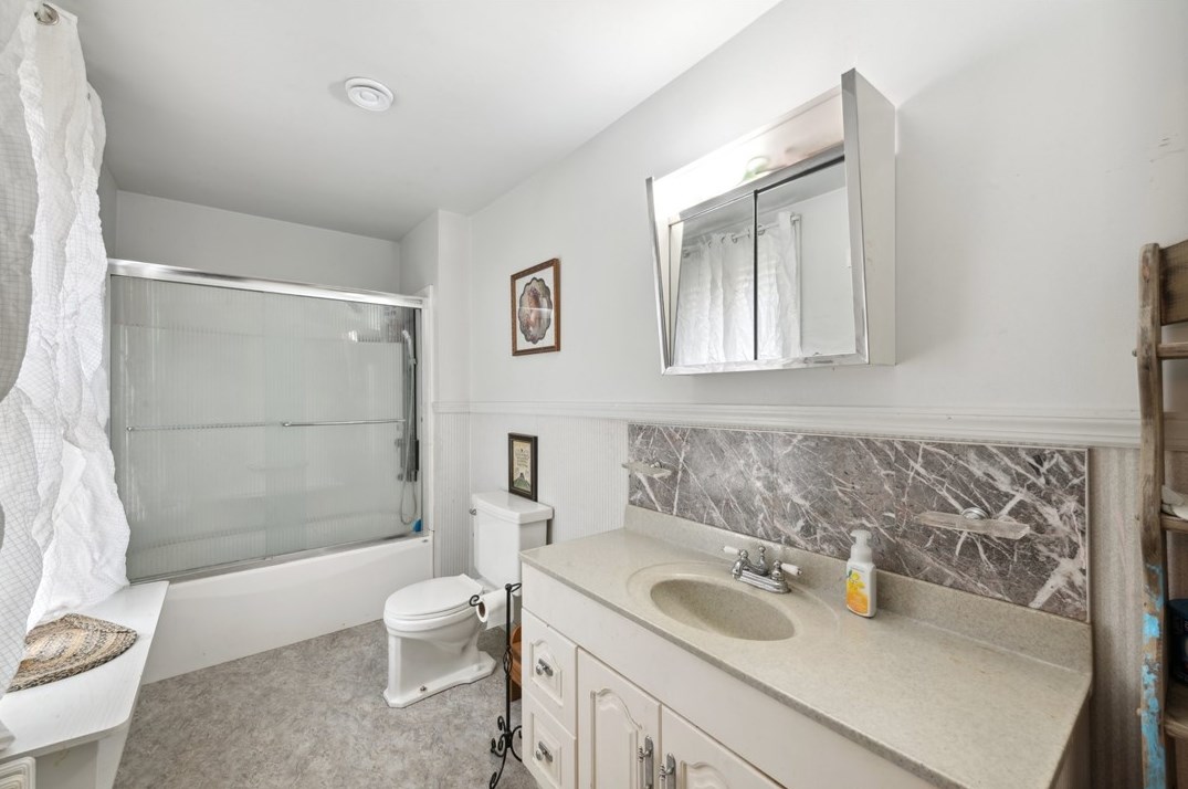 106 Morris Buncic Rd, Smithfield PA  15478-1356 exterior