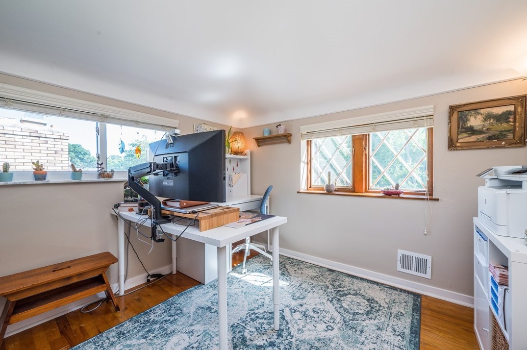 919 Dorchester Ave, Pittsburgh PA  15226-2117 exterior