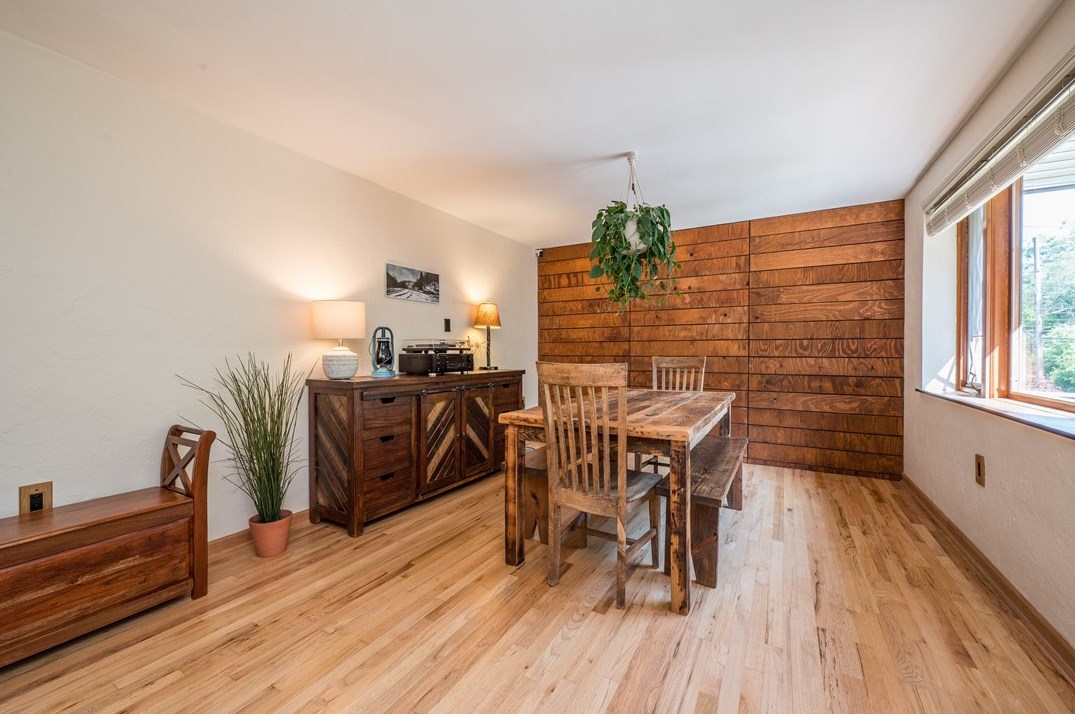 919 Dorchester Ave, Pittsburgh PA  15226-2117 exterior