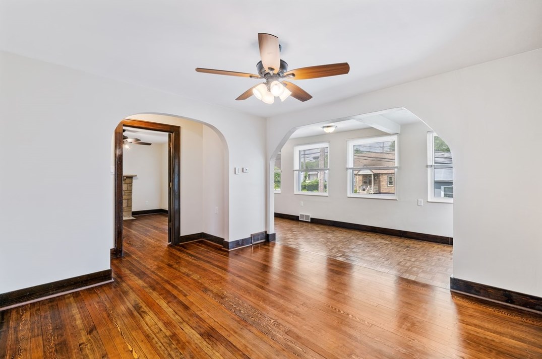 816 Elizabeth St, Pittsburgh PA 15221-3940 exterior