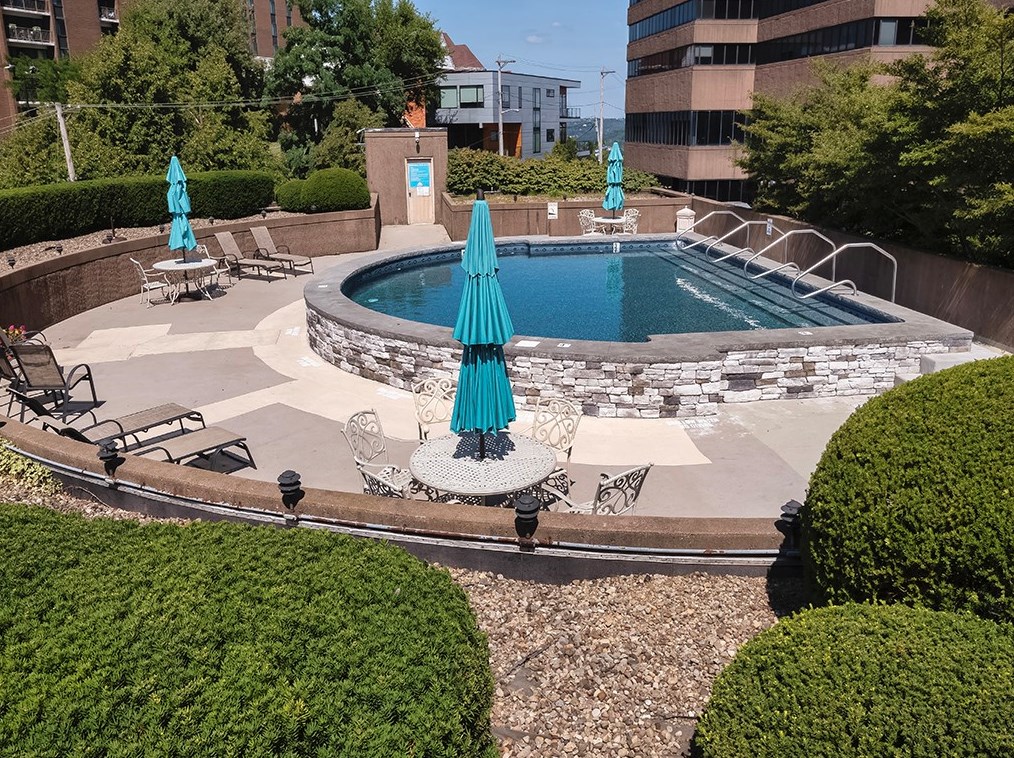 1 Trimont Ln, Pittsburgh PA  15211-1252 exterior