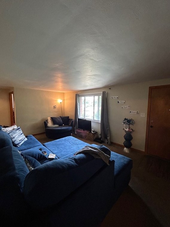 326 Dorothy Dr, Pittsburgh PA 15235-1830 exterior