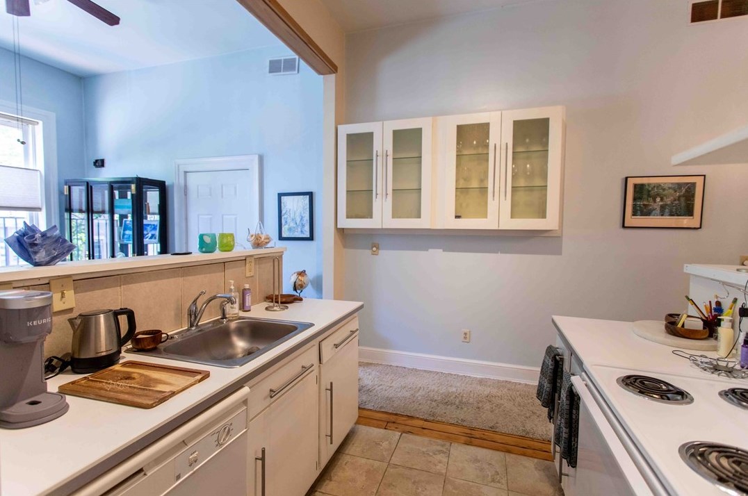 1604 Buena Vis St, Pittsburgh PA 15212-3926 exterior