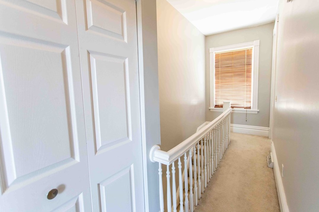 1604 Buena Vis St, Pittsburgh PA 15212-3926 exterior