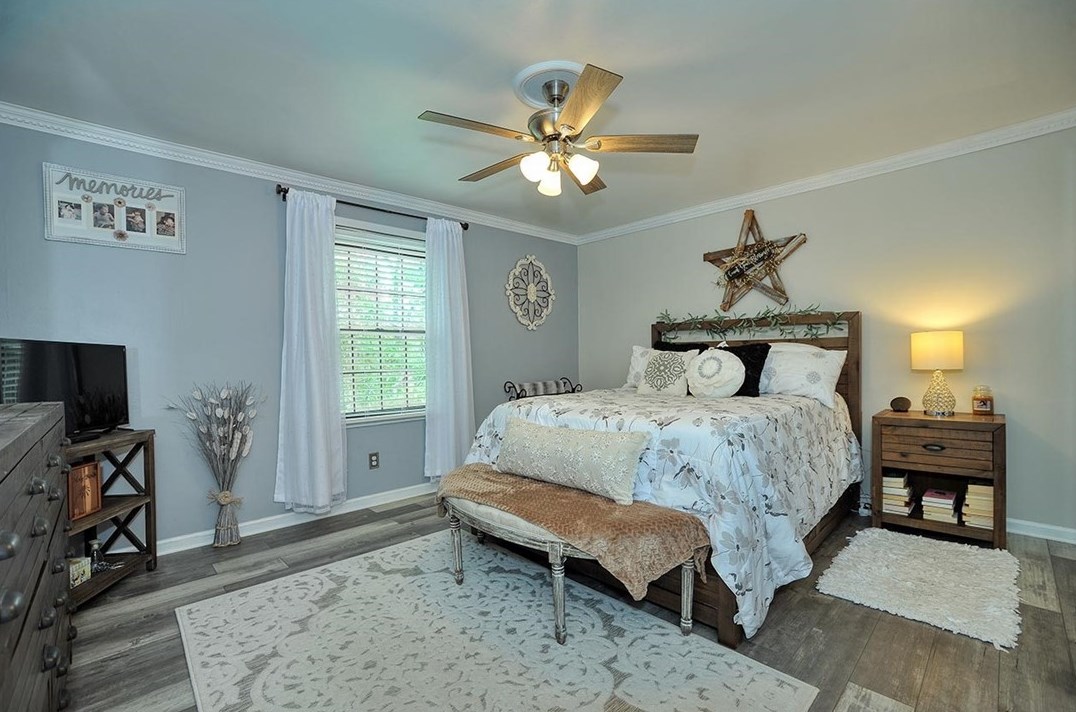 598 Carriage Cir, Pittsburgh PA 15205-1624 exterior