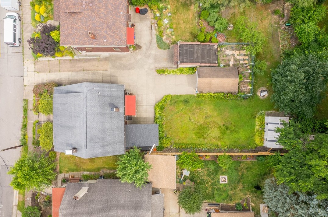 3500 Mcclure Ave, Pittsburgh PA  15212-2148 exterior