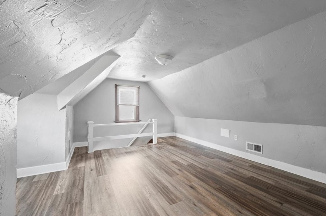 721 Boggs Ave, Pittsburgh PA  15211-2335 exterior