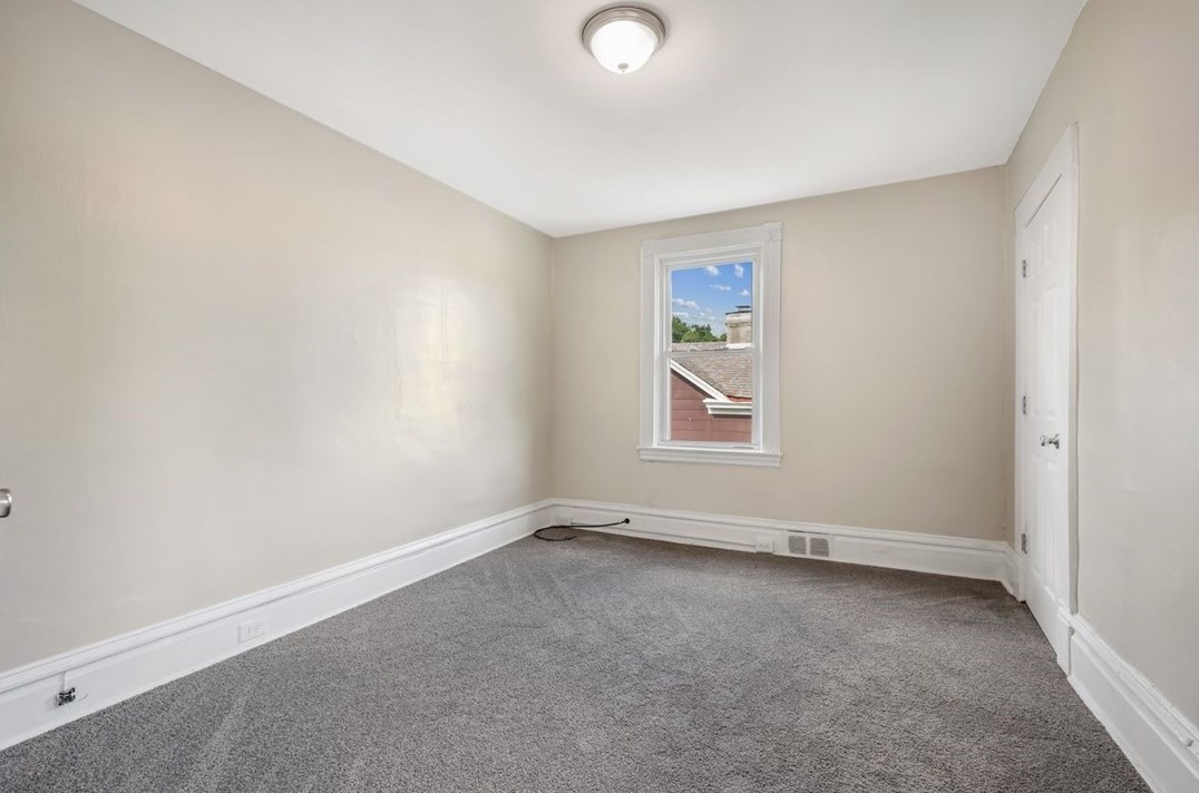 223 Linnview Ave, Pittsburgh PA  15210-3719 exterior