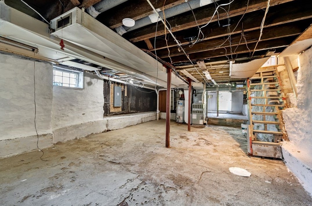 223 Linnview Ave, Pittsburgh PA  15210-3719 exterior