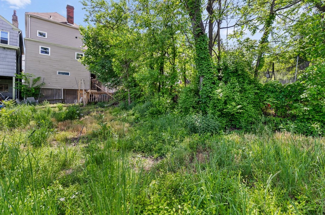 109 Linnview Ave, Pittsburgh PA  15210-3717 exterior