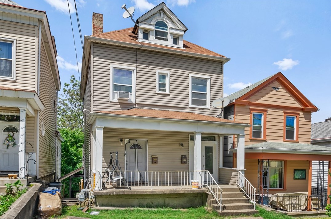 109 Linnview Ave, Pittsburgh PA  15210-3717 exterior