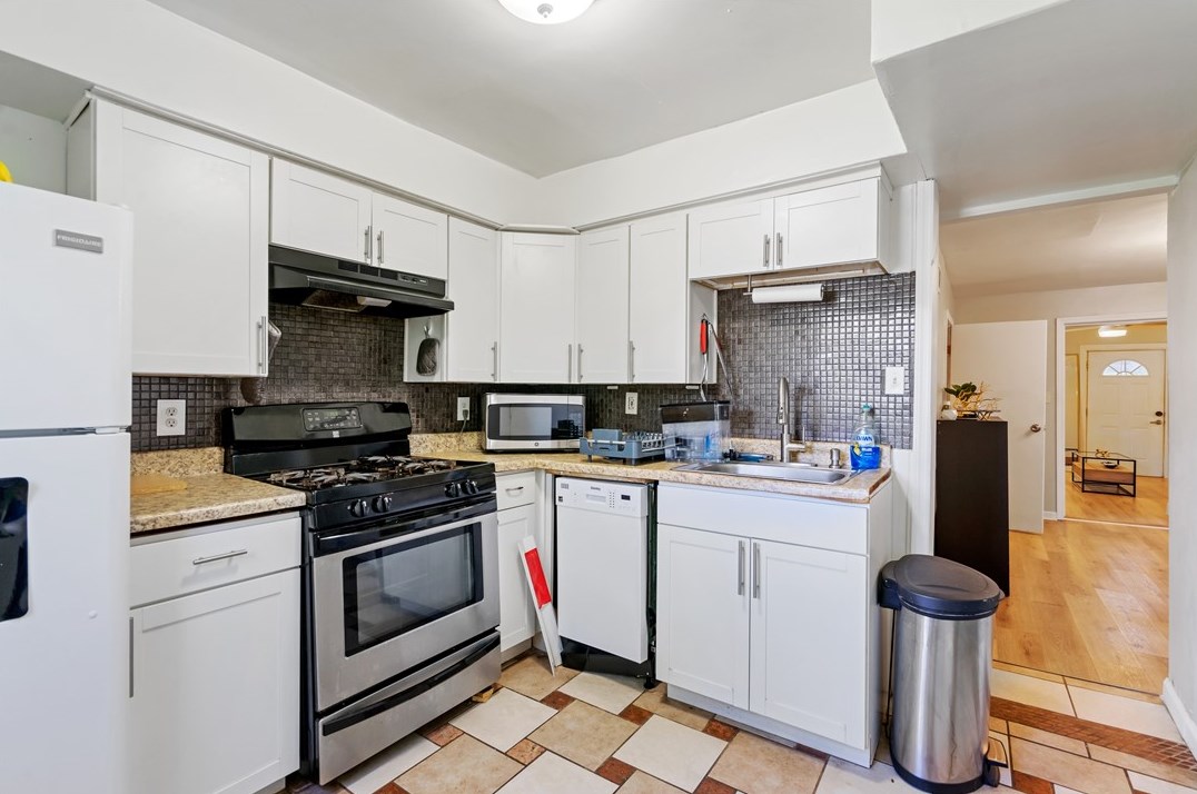 109 Linnview Ave, Pittsburgh PA  15210-3717 exterior