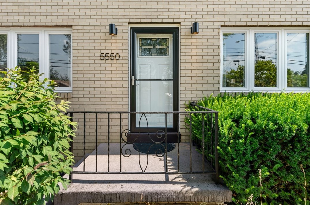 5550 Glass Rd, Pittsburgh PA  15205-9433 exterior