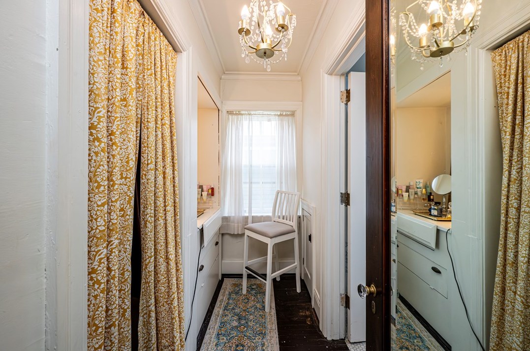 450 Main St, Greensburg PA 15601-1867 exterior