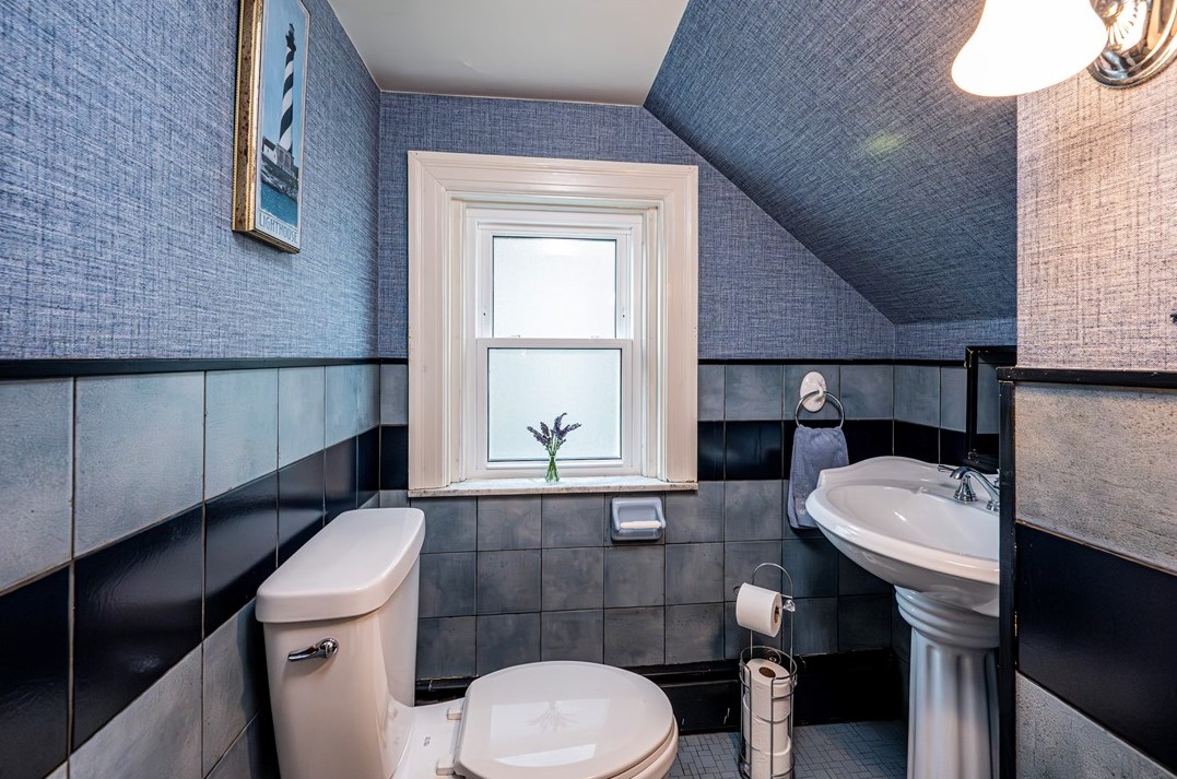 450 Main St, Greensburg PA 15601-1867 exterior