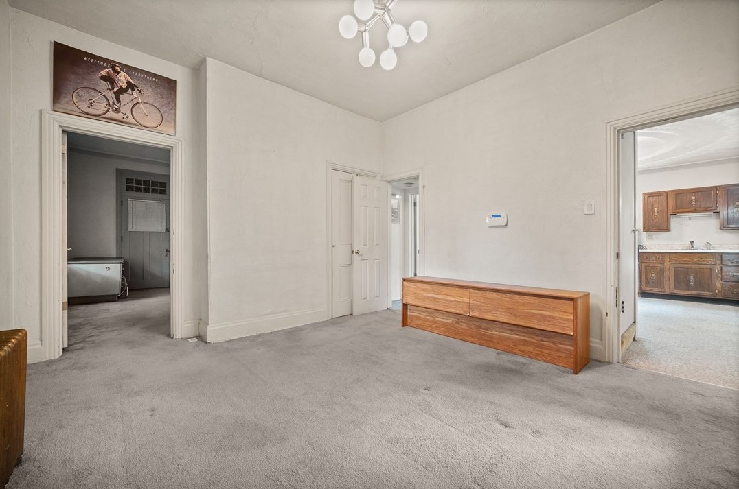 827 Butler St, Pittsburgh PA 15201-2621 exterior