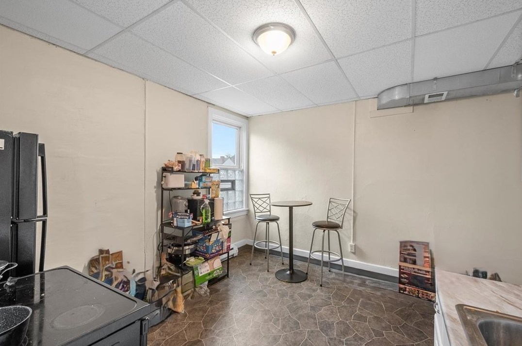 9929 Frankstown Rd, Pittsburgh PA 15235-3006 exterior