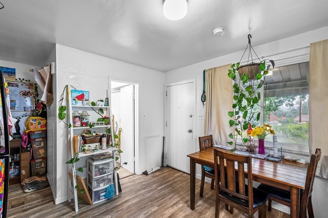 9929 Frankstown Rd, Pittsburgh PA 15235-3006 exterior