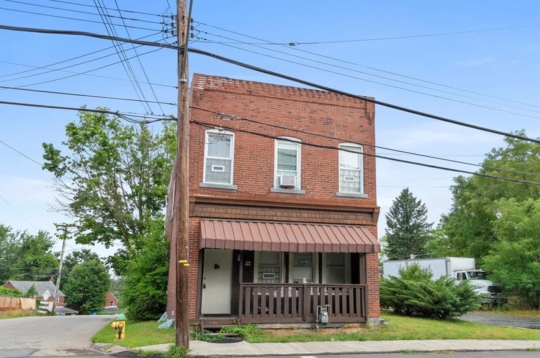 9929 Frankstown Rd, Pittsburgh PA 15235-3006 exterior