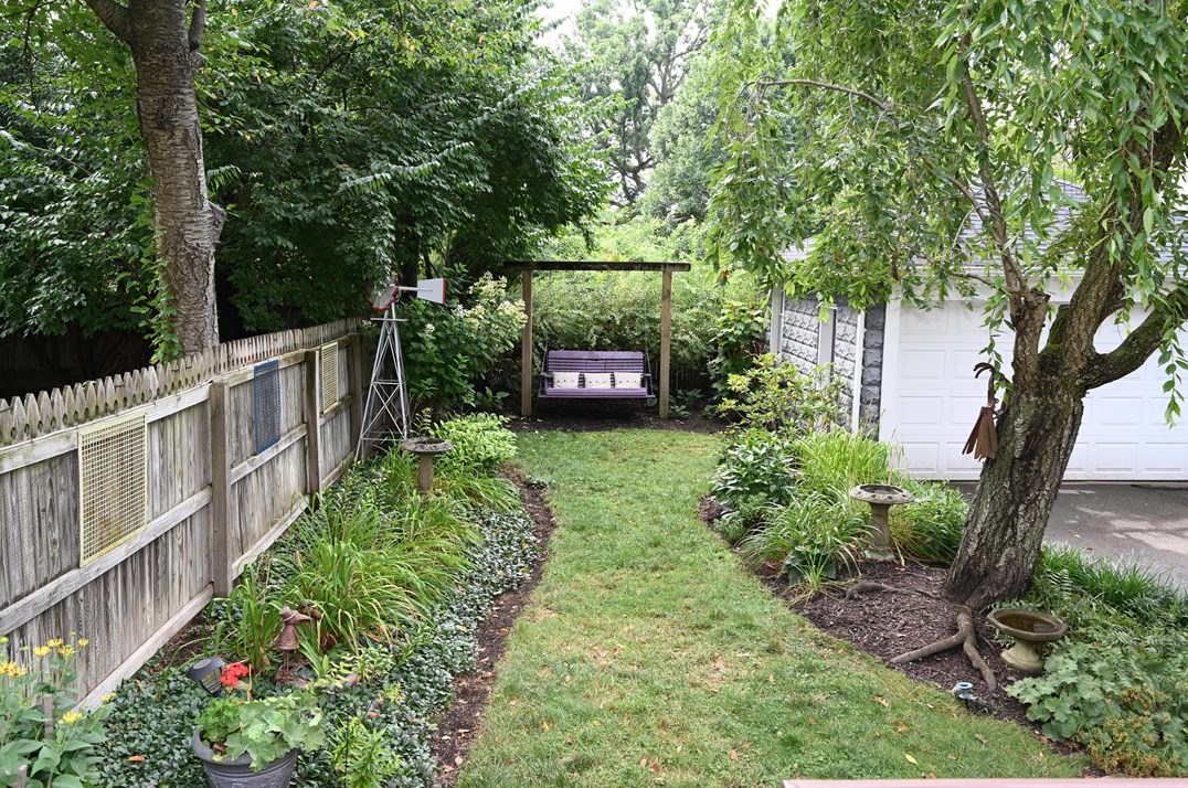 7432 Trevanion Ave, Pittsburgh PA 15218-1242 exterior