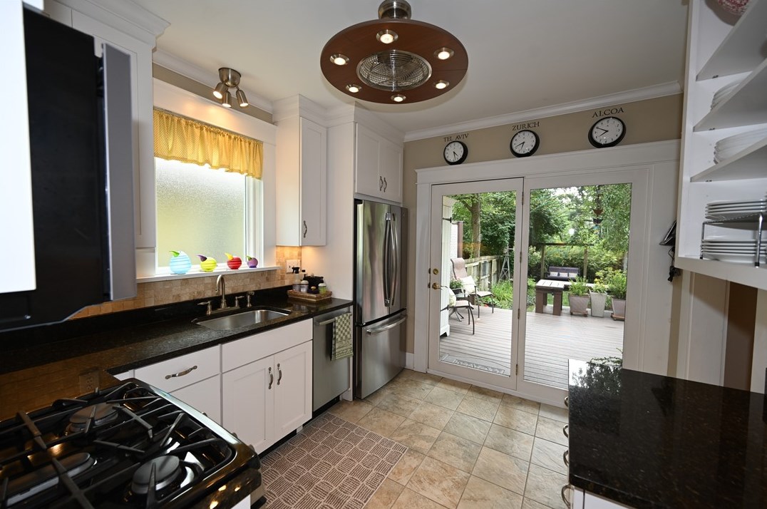 7432 Trevanion Ave, Pittsburgh PA 15218-1242 exterior