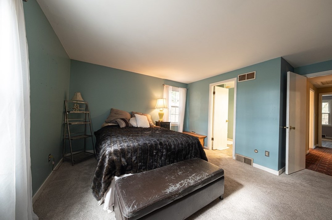 748 Olive St, Pittsburgh PA  15237-4881 exterior