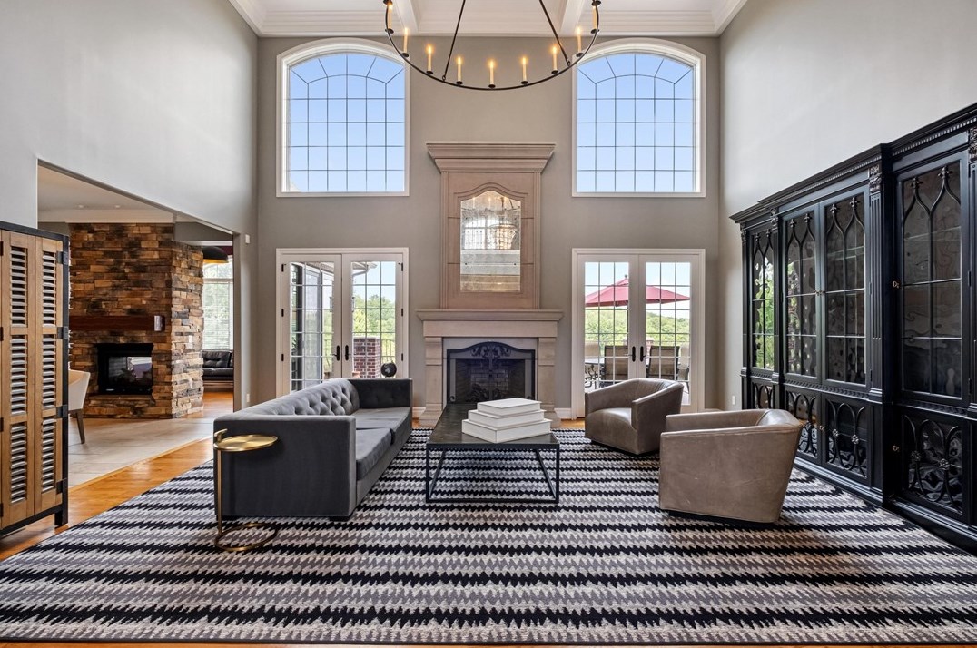 2230 Country Clb Dr, Pittsburgh PA 15235-4114 exterior