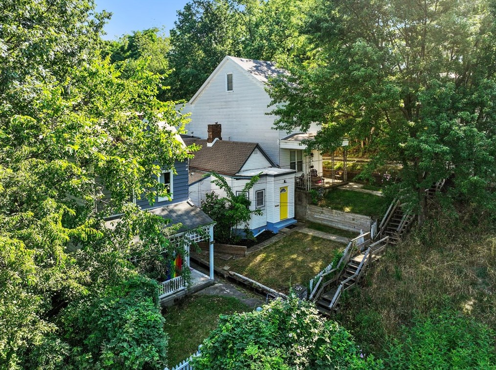 1412 Virginia Ave, Pittsburgh PA  15211-1130 exterior