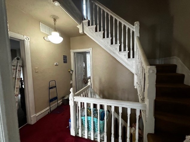 221 Coltart Ave, Pittsburgh PA 15213-3907 exterior