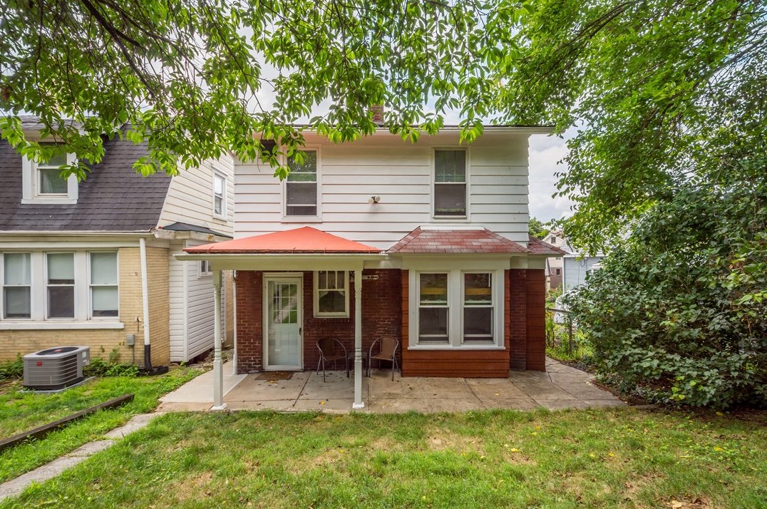 1340 Arkansas Ave, Pittsburgh PA  15216-2606 exterior