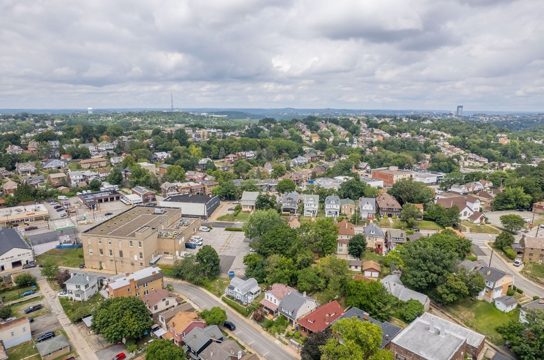 1340 Arkansas Ave, Pittsburgh PA  15216-2606 exterior