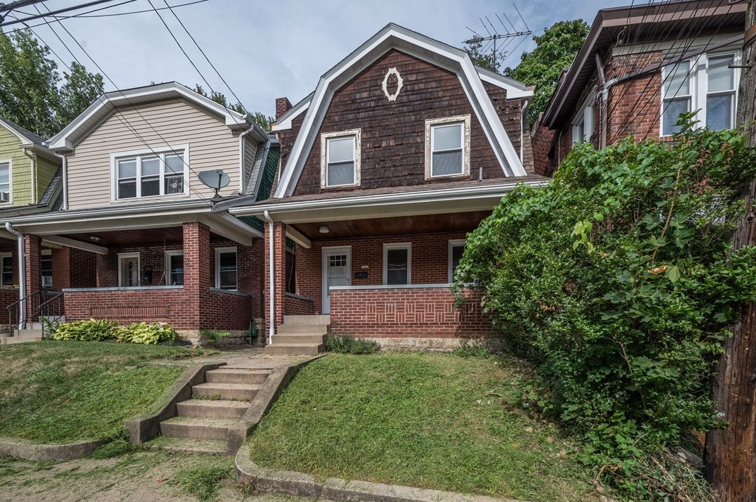 1242 Arkansas Ave, Pittsburgh PA  15216-2604 exterior