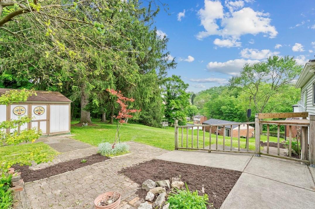 189 Orch Dr, Pittsburgh PA 15228-2159 exterior